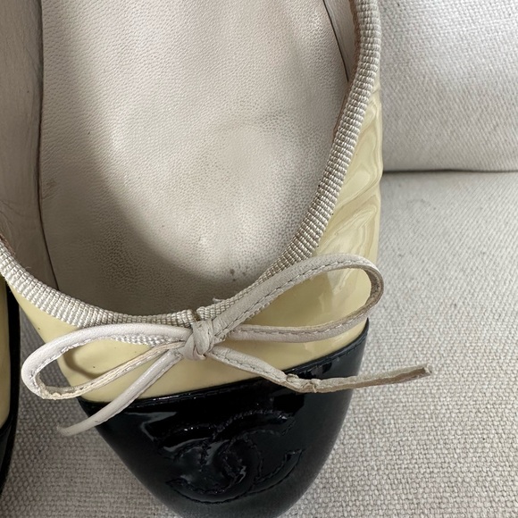 Authentic Chanel Flats black and nude Patent Leather size 36 - Picture 8 of 10